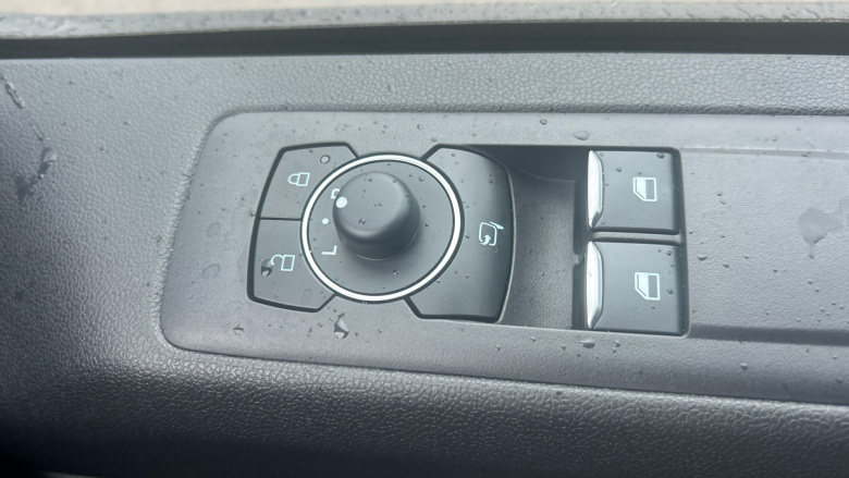 Ford Transit Custom E-320 L1 Rwd 160kW 65kWh H1 Van Sport Auto